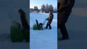 Снегоуборочная машина