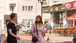 ПРАНК/ГОПНИК НАПАЛ НА ДЕВУШКУ