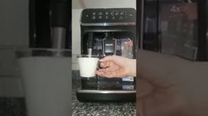 Philips Series 3200 Cafeteras espresso completamente automáticas EP3221/40 4 bebidas