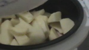 Курица запеченная с картофелем в мультиварке Panasonic TMH10