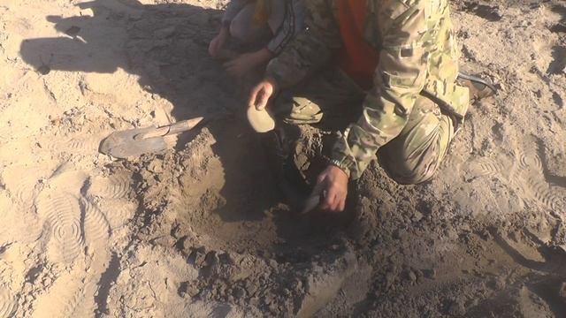 Как быстро высушить обувь на рыбалке, в походе, на сплаве. Дедовский метод. Топ 5. смотреть онлайн