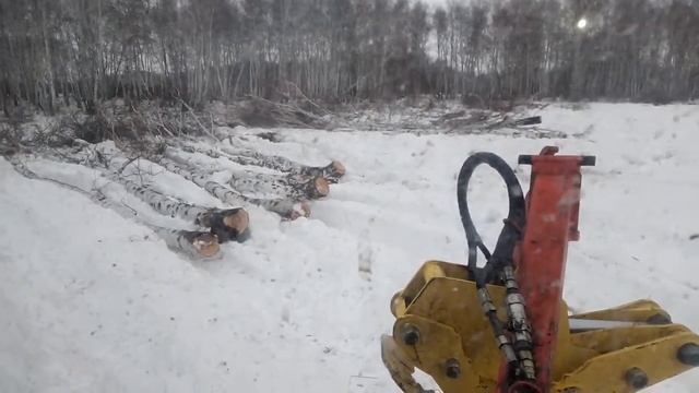 Трелёвочник Горыныч тоскаем лес на поляну