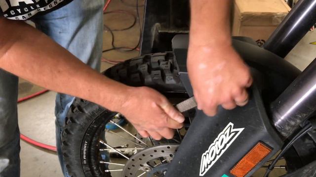 DIY Short KTM 1190 Adventure R Front Fender Modification - Supermoto Fender смотреть онлайн