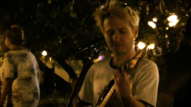 Одесса, Дерибасовская, музыкант / Odessa, Deribasovskaya street, musician смотреть онлайн