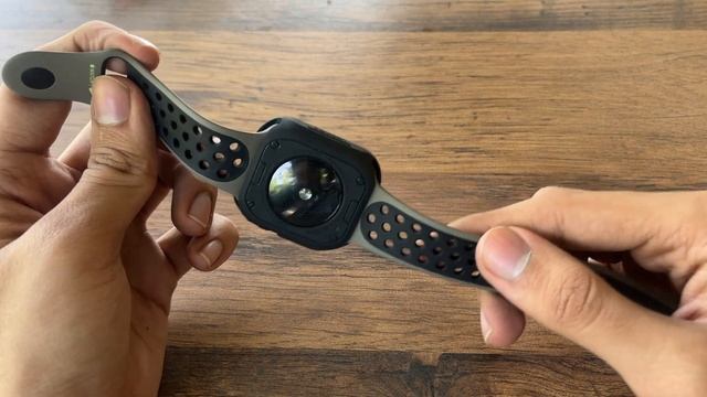 Spigen Rugged Armor Case for Apple Watch 44/45mm смотреть онлайн