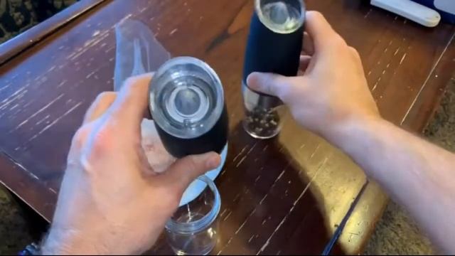 Мельница для специй электрическая с подсветкой
