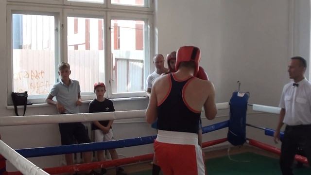 Каратист разбивает боксера по боксу 01.09.19 смотреть онлайн