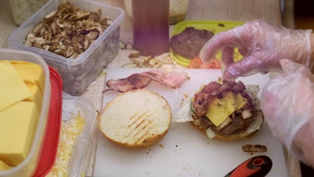 Открытие ресторана уличной кухни «Вкус Улиц» в Кемерово