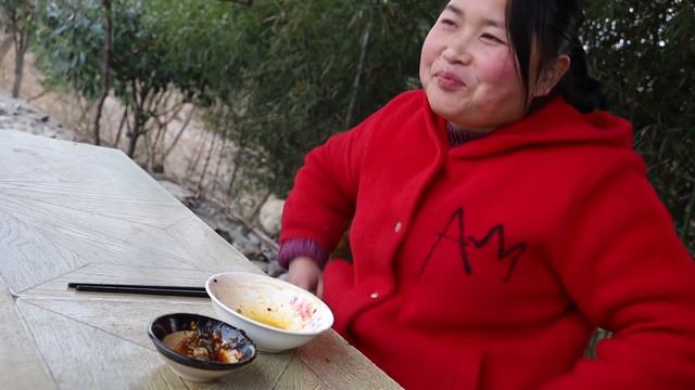 胖妹买10斤豆腐，花费15天做臭豆腐，配上蛋炒饭，那叫一个香！【陈说美食】