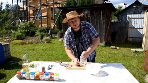 КУРИНЫЕ КРЫЛЫШКИ НА МАНГАЛЕ. РОССИЯ/КАВКАЗ/ПАНАЗИЯ.