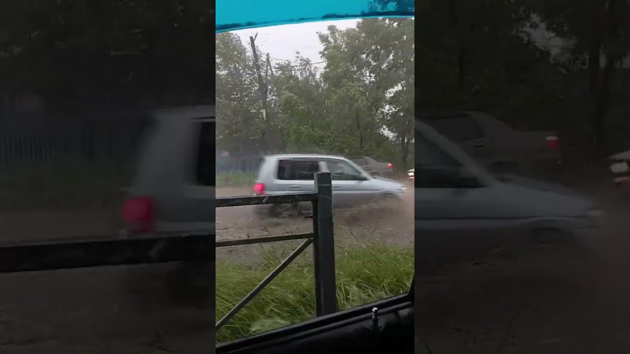 сильный град в омске. градины размером с перепелиное яйцо смотреть онлайн