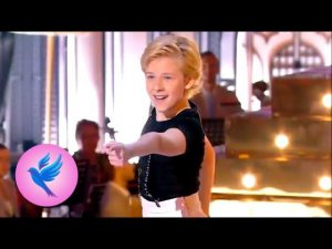 Лев Хмелев, B. Mars, "Perm", I. Brown, A. Freed, "Singing in the rain", B. Mars, "Uptown Funk"