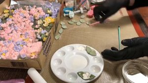 ??ЦВЕТЫ ИЗ МАСТИКИ. МК ДЛЯ НАЧИНАЮЩИХ ДЕЛАТЬ СЛАДКИЕ УКРАШЕНИЯ ДЛЯ ДЕСЕРТОВ??