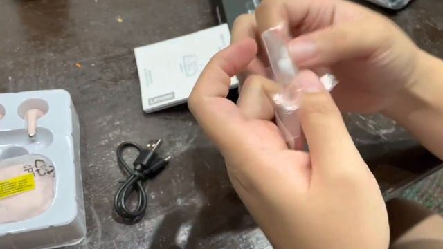 Unboxing Lenovo LivePods LP40Pro смотреть онлайн