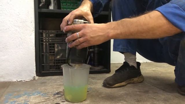 Замена топливного фильтра Mitsubishi Pajero Sport 2.5 DI-D 4d56 2010