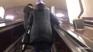 Подъем на эскалаторе на с.м Площадь Независимости, и спуск в метро ПЛТ