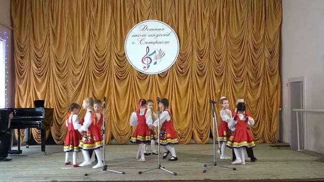"Ягодка-малинка" - русская народная песня   исп. Младшая  группа ансамбля "Самарские казачата"