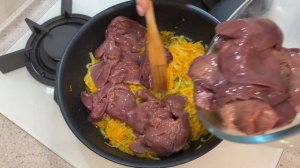 Самая вкусная куриная печень с морковью и луком!