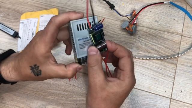 Дуже компактні трансформатори з Аліекспрес для led стрічки смотреть онлайн