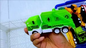 Грузовик Тема и город машин. Скорая, полиция, автовоз и дорожные знаки. Мультики про машинки