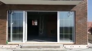 Раздвижная портальная дверь Rehau PSK .ОКНА РОНИ - сертифицированный партнёр Рехау. Видео отзыв