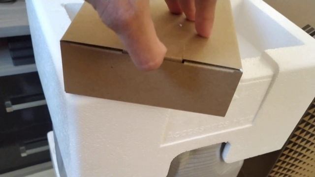 JBL Party Box 300 - UNBOXING смотреть онлайн