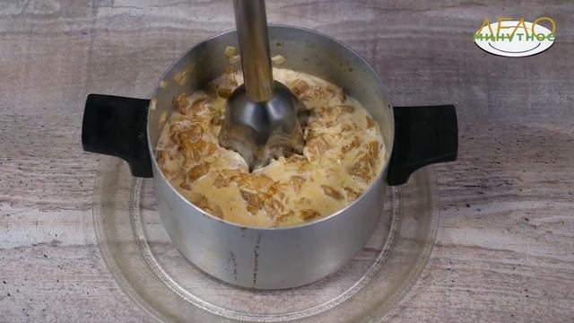 жареные пельмени с грибным соусом
