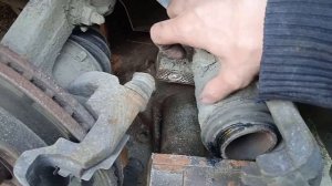 Chery bonus a13. Купил литые диски. Ремонт передних тормозов. Натяжка тросов ручника.