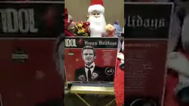 XMAS VINYL RECORD COVER SHOWCASE #2: Billy Idol "Happy Holidays"