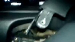 Corolla 120 - Установка верхней панели кожуха рулевой колонки