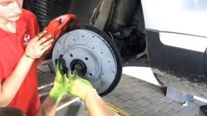 Установка тормозных дисков Otto Zimmermann и колодок ATE Ceramic на Volkswagen Touareg