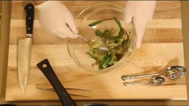 Завтрак на 7 с «KADORR Restaurant». Салат с белыми грибами, кускусом и томатами черри смотреть онлайн