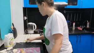 ВЛОГ СЪЕЗДИЛИ В ГАРАЖ/СТРЯПАЮ ЧЕБУРЕКИ