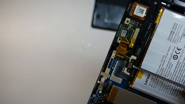 НЕ ВКЛЮЧАЕТСЯ и НЕ ЗАРЯЖАЕТСЯ планшет Что делать? РЕШЕНИЕ смотреть онлайн