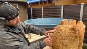 Медведь с баяном на корню, Медведь бензопилой