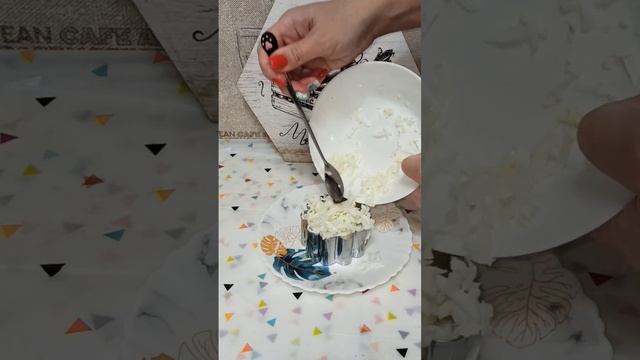 Салат с мандарином??#готовлю #салат #вкусноипросто #приятногоаппетита.mp4
