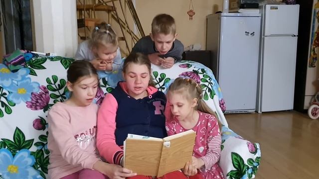 Поздравление для любимого дедушки Васи от внуков... смотреть онлайн