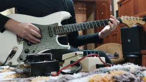КИНО (В.Цой) "Муравейник" пробую играть соло партии Каспаряна