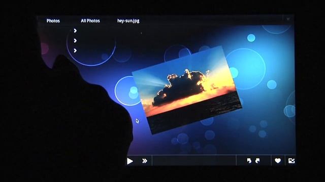 Pre-Alpha MeeGo for tablets demo