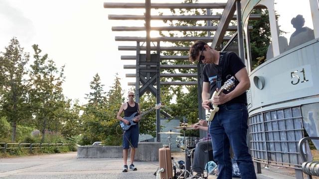Electric Mandolin // Bass // Drums improv @ Greenwood Park, Seattle 8/6/2021 #1 смотреть онлайн