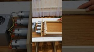 дырокол для пчелинных рамок