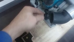 Быстросъемная фиксация погружной пилы SP6000  в столе