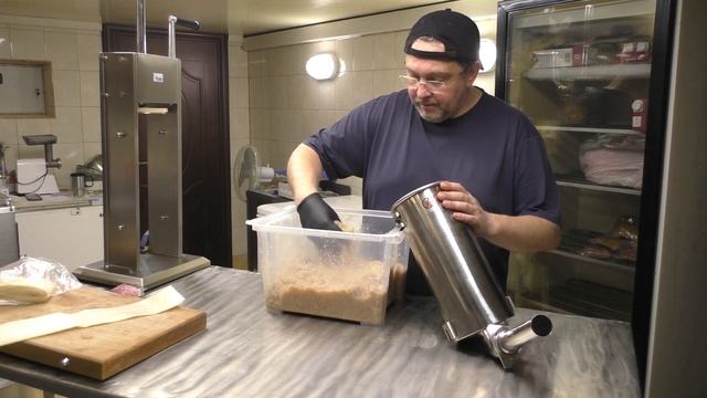 КОЛБАСА ДОМАШНЯЯ ВАРЁНО КОПЧЁНАЯ. КОЛБАСА ИЗ МЯСА КУРИЦЫ И ИНДЕЙКИ