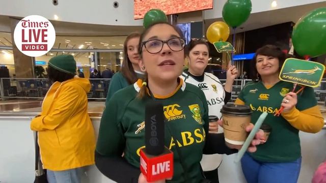 Springbok supporters have their say at airport ahead of team’s arrival смотреть онлайн