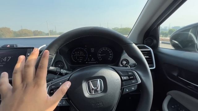Driving Honda City Hybrid - Comfortable And Mileage Oriented смотреть онлайн