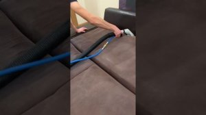 Как чистили грязный диван