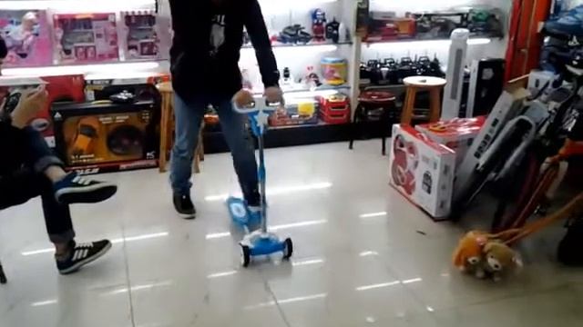 Товары из Китая 010 - Scooter-самокат (принцип работы). Алексей Заводчиков смотреть онлайн