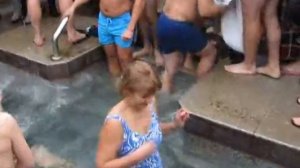 Девушки купаются в полынье Крещение Girls swimming in the ice-hole