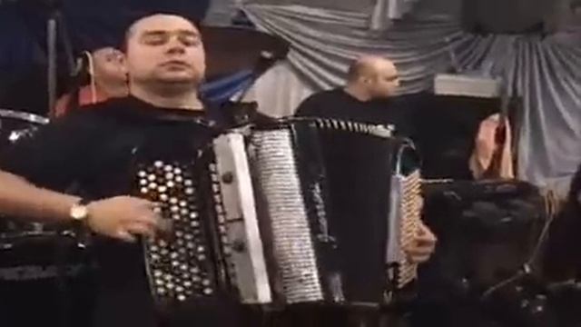 BALKANCI JEBU KEVU смотреть онлайн