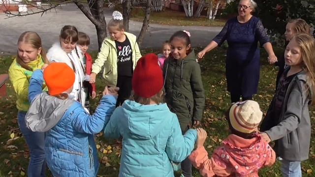 Визитная карточка педагога дополнительного образования Красильниковой Марины Николаевны смотреть онлайн